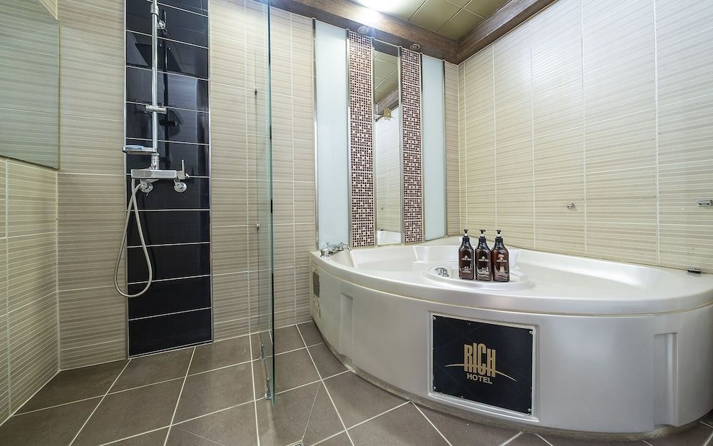 undefined Gasan Rich Hotel 8