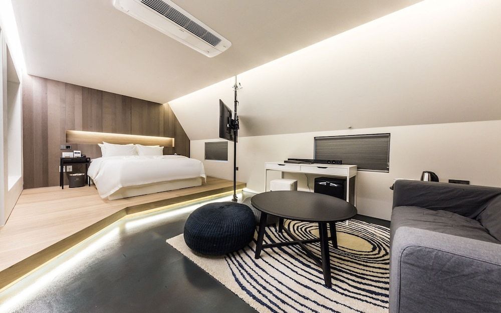 undefined Cheonho Hotel H 3