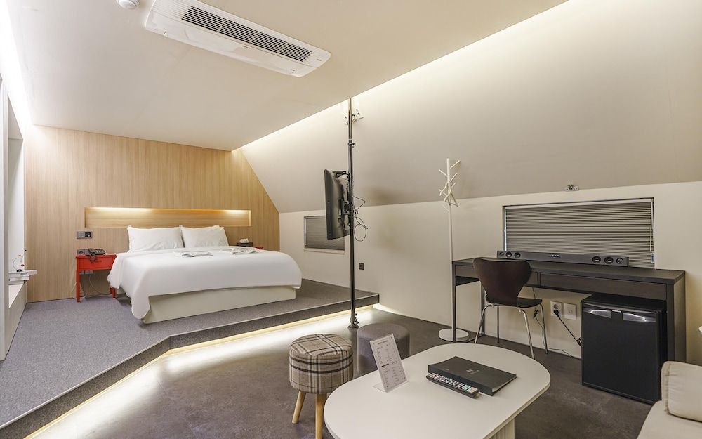 undefined Cheonho Hotel H 7