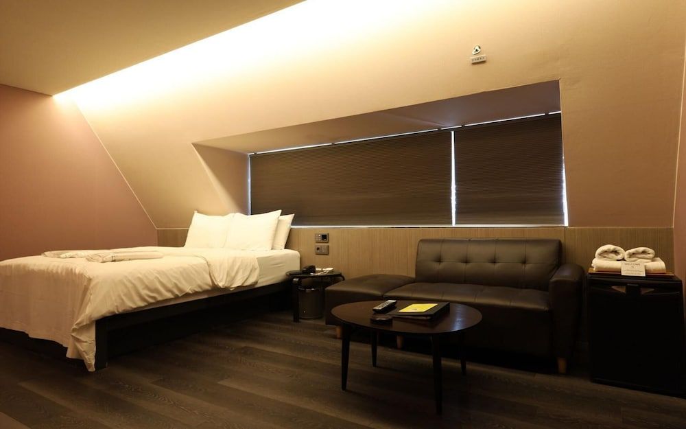 undefined Cheonho Hotel H 5