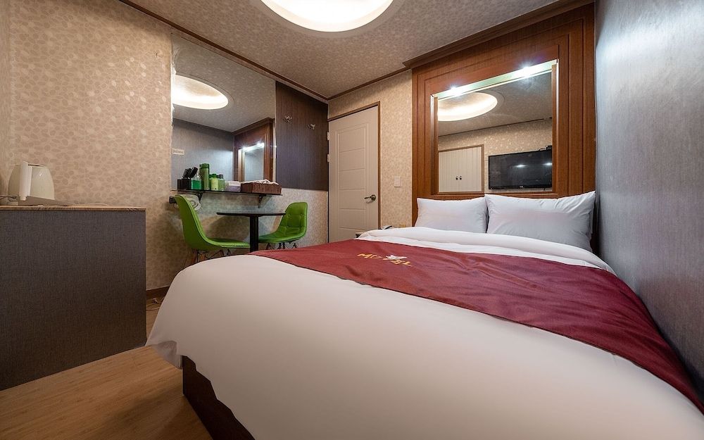 undefined Suyu Fan Motel 7