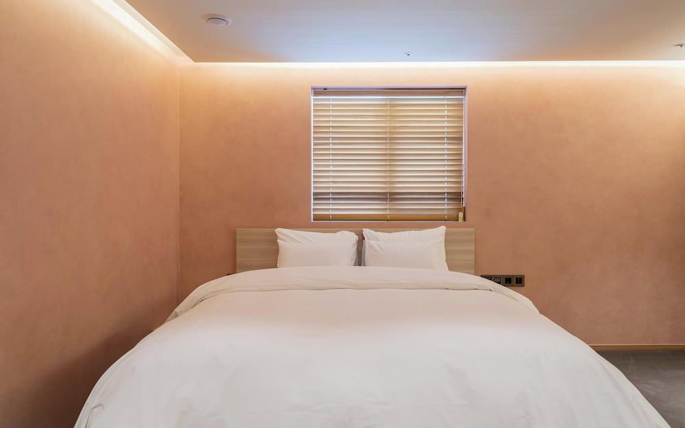 Jamsil Orosie Tourist Hotel - Orosie Room (Premier Large King (Simmons LG OLED 5) 2