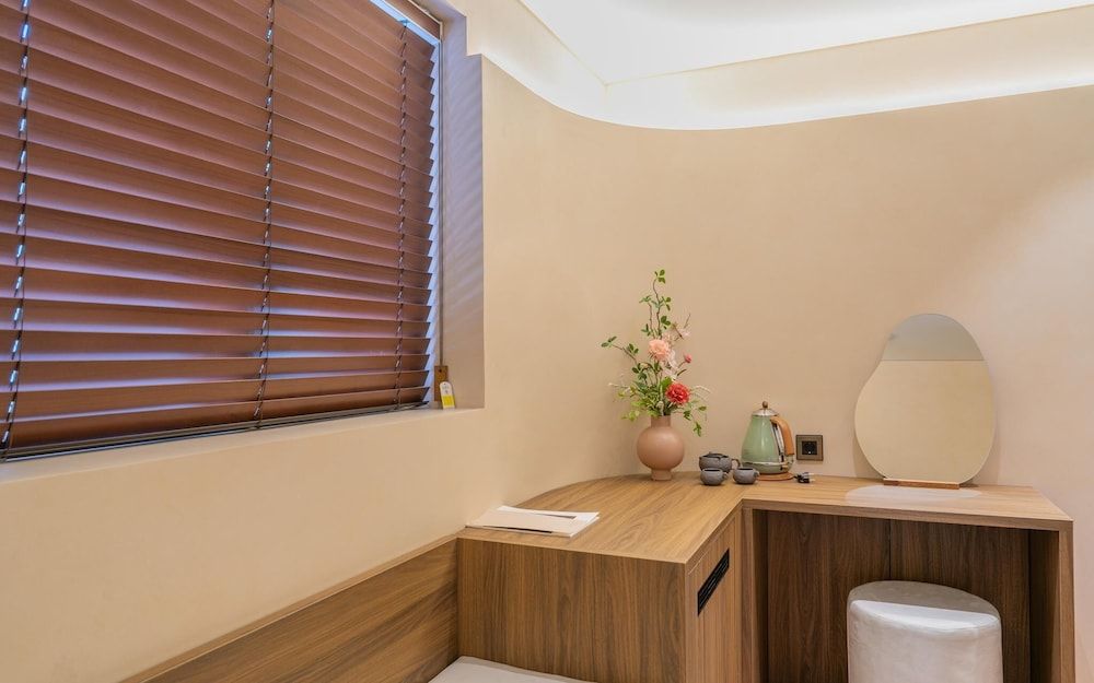 Jamsil Orosie Tourist Hotel - Orosie Room (Deluxe King (Simmons LG OLED 55 Style) 10