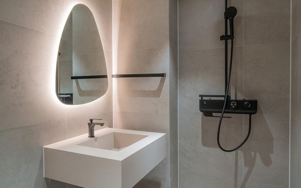 Jamsil Orosie Tourist Hotel - Orosie Room (Standard King (Simmons LG OLED 55 Sty) 5