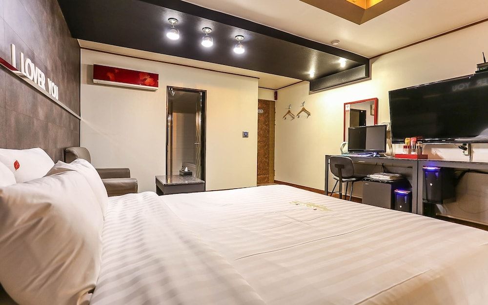 Jamsil WOW Room (Deluxe A (No-hard couple PC + headset) 10