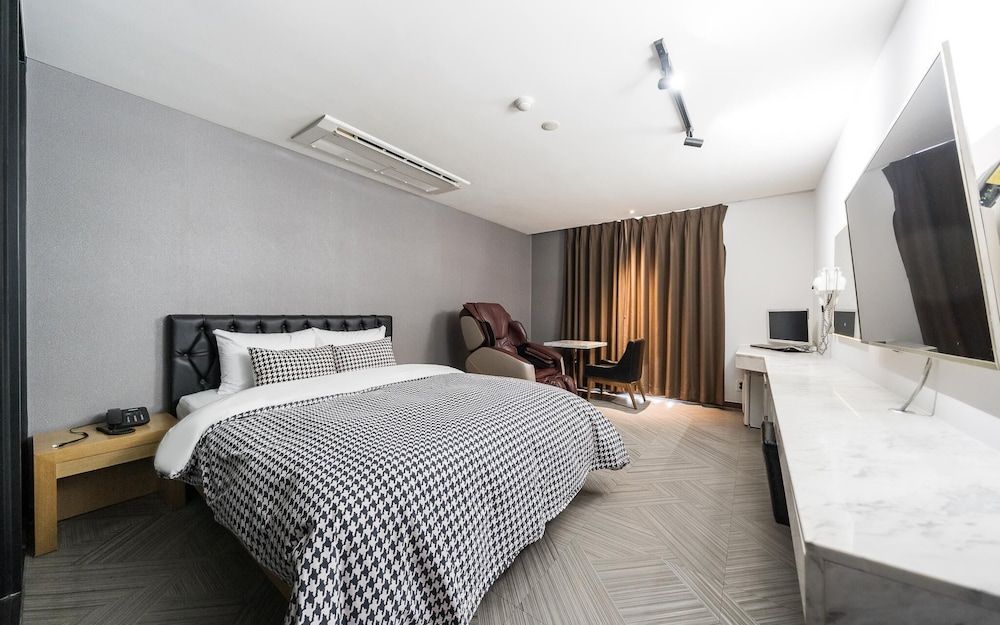 undefined Jangan Hotel Bellus 2