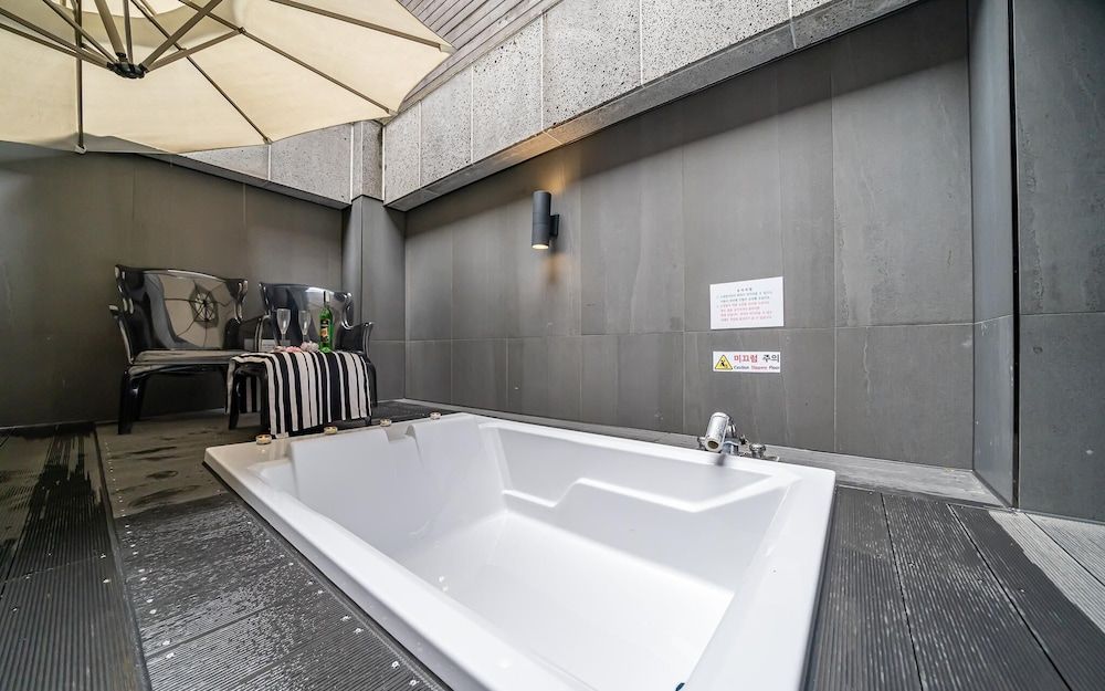 Yeoksam Adlige Room (Adrigue open-air bath (parking restri) 6