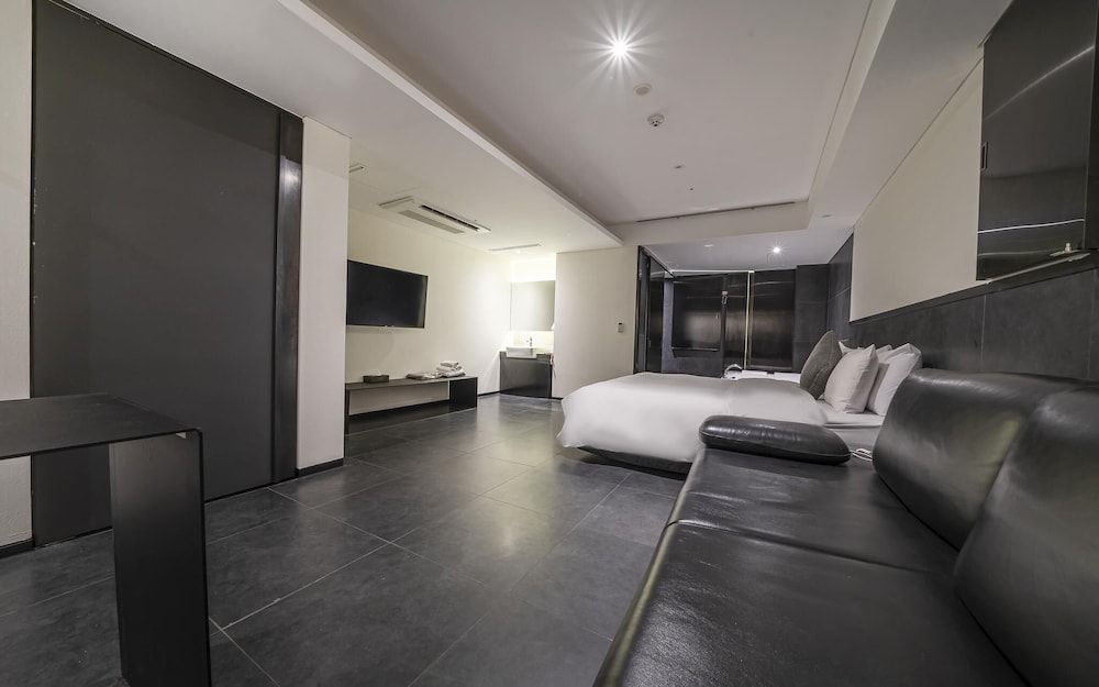 undefined Yeoksam Adlige 9