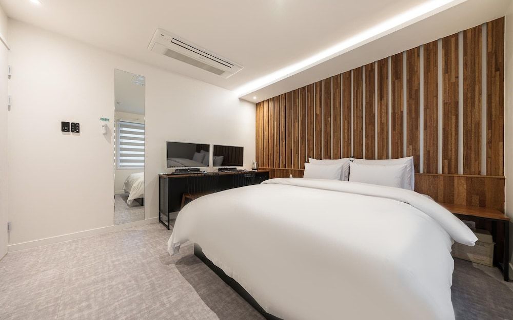 undefined Hwagok Hotel 5