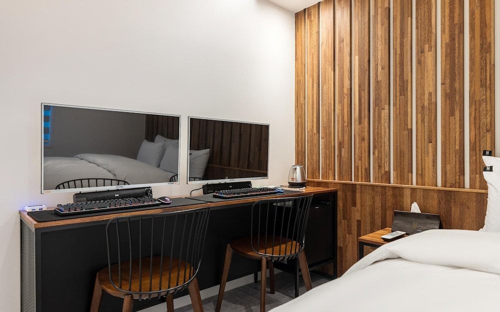 undefined Hwagok Hotel 8