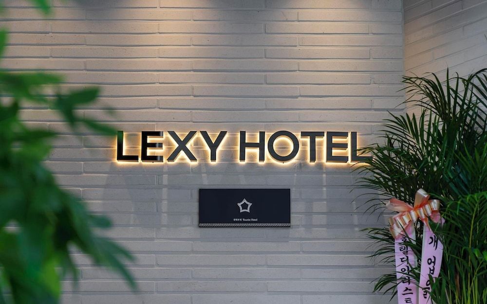 undefined Sinchon Lexy