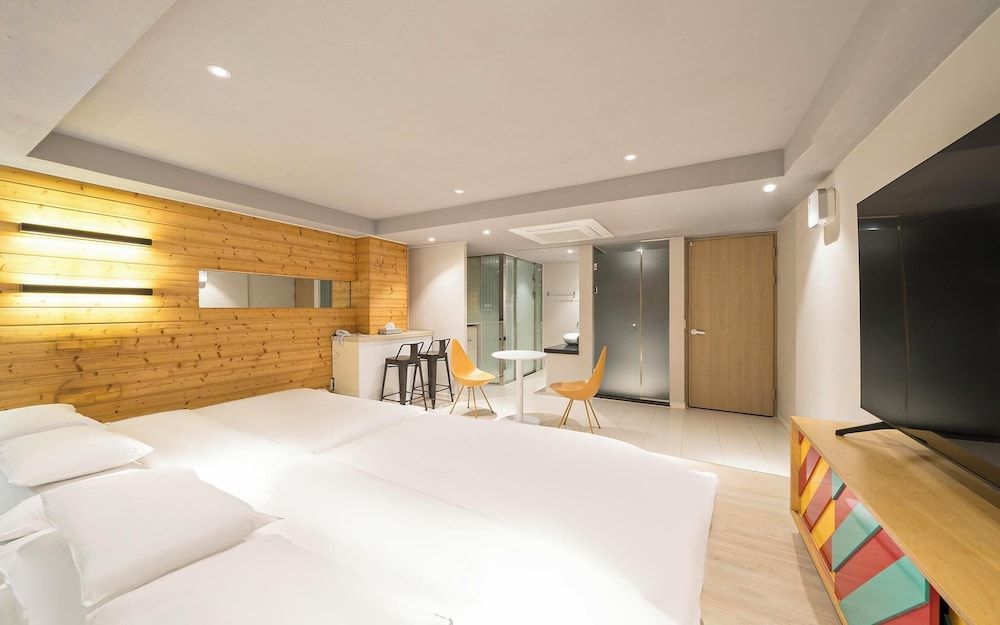 undefined Sinchon Lexy 8