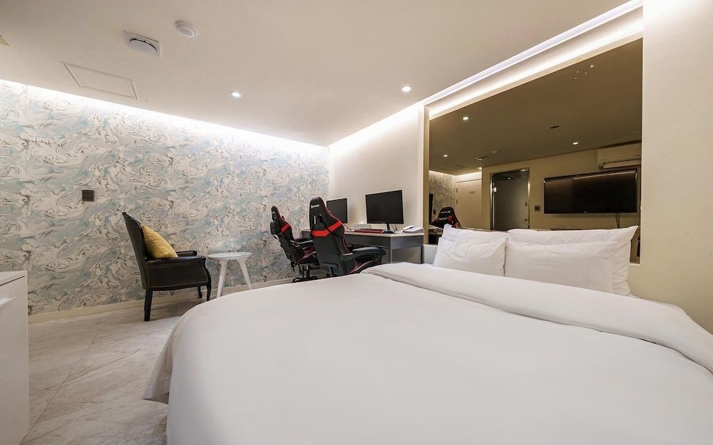 Suyu Yuria Hotel Room (Early check-in couple PC (dedicated h) 6