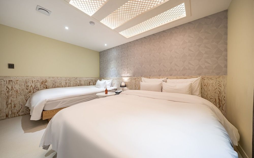 Suyu Yuria Hotel Room (Deluxe Twin (Netflix viewing availabl) 7