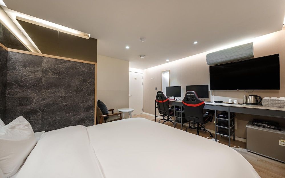 undefined Suyu Yuria Hotel 6