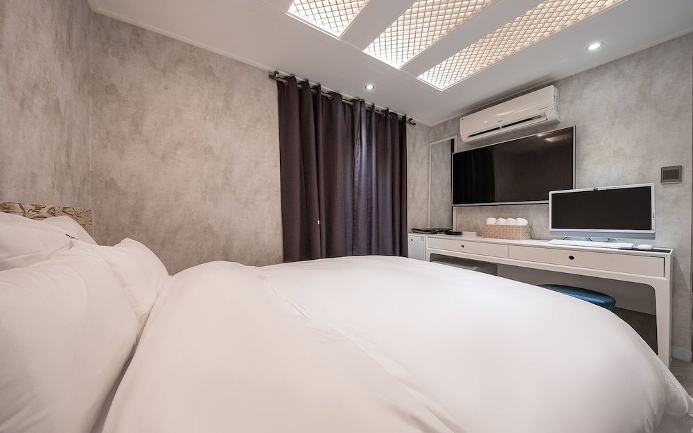 Suyu Yuria Hotel Room (Deluxe Twin (Netflix viewing availabl) 4