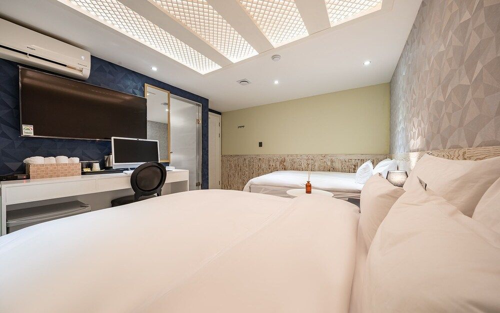 Suyu Yuria Hotel Room (Deluxe Twin (Netflix viewing availabl) 8