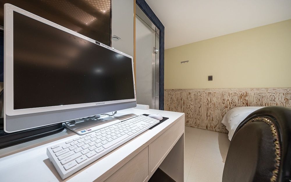 Suyu Yuria Hotel Room (Deluxe Twin (Netflix viewing availabl) 9