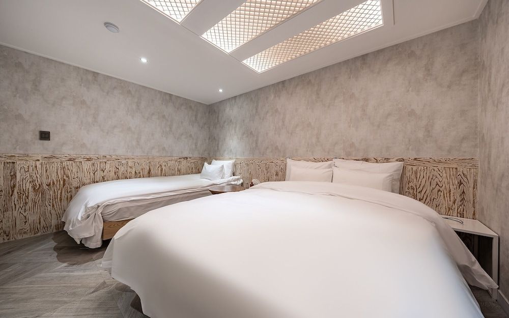 Suyu Yuria Hotel Room (Deluxe Twin (Netflix viewing availabl) 2