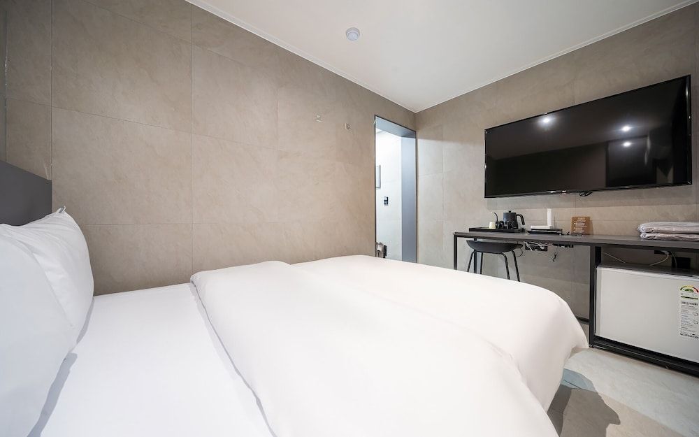 Guro Hotel Oasis Room (Economy) 3