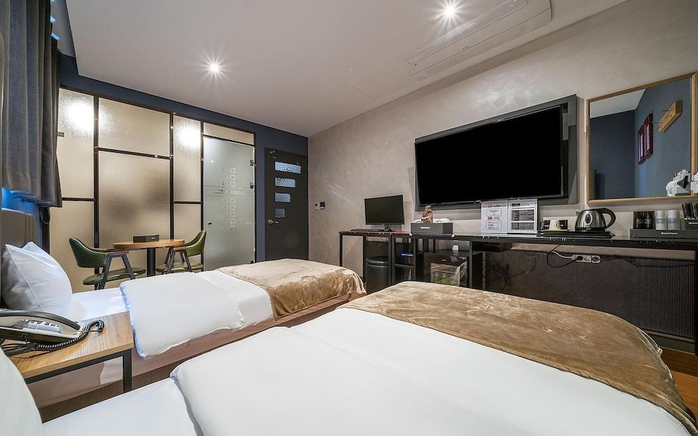 Geumcheon Hotel Triple 8 Room (Standard Twin) 3