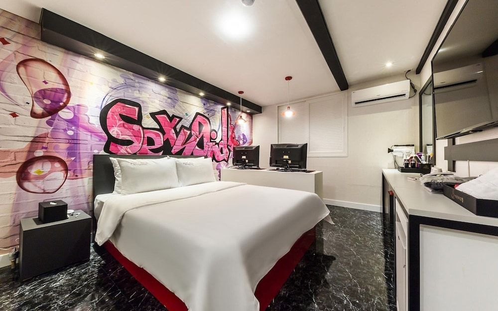 Gasan Honey Room (Semi-Suite room (Netflix available in) 10