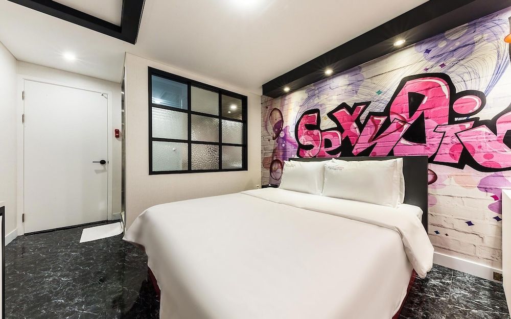 Gasan Honey Room (Semi-Suite room (Netflix available in) 8