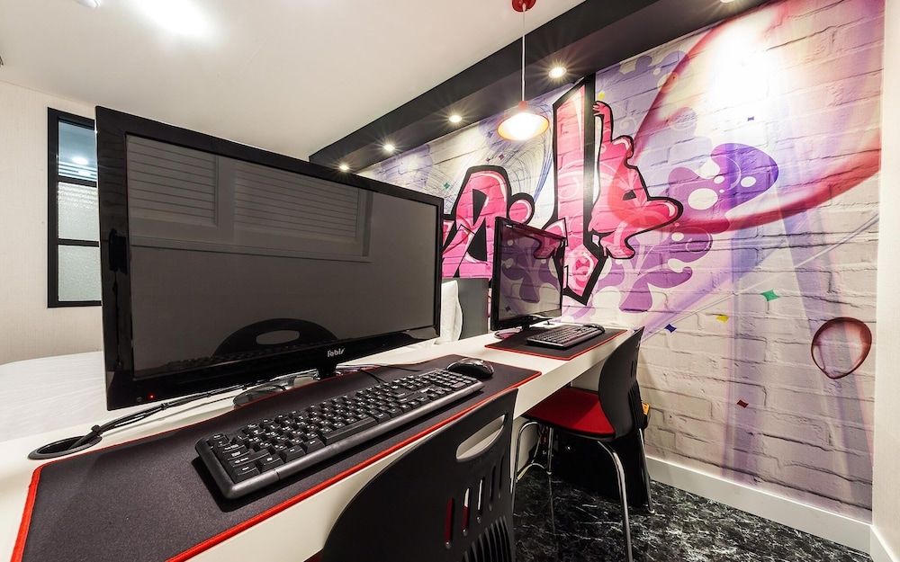 Gasan Honey Room (Semi-Suite room (Netflix available in) 9