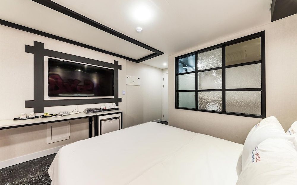 Gasan Honey Room (Semi-Suite room (Netflix available in) 7