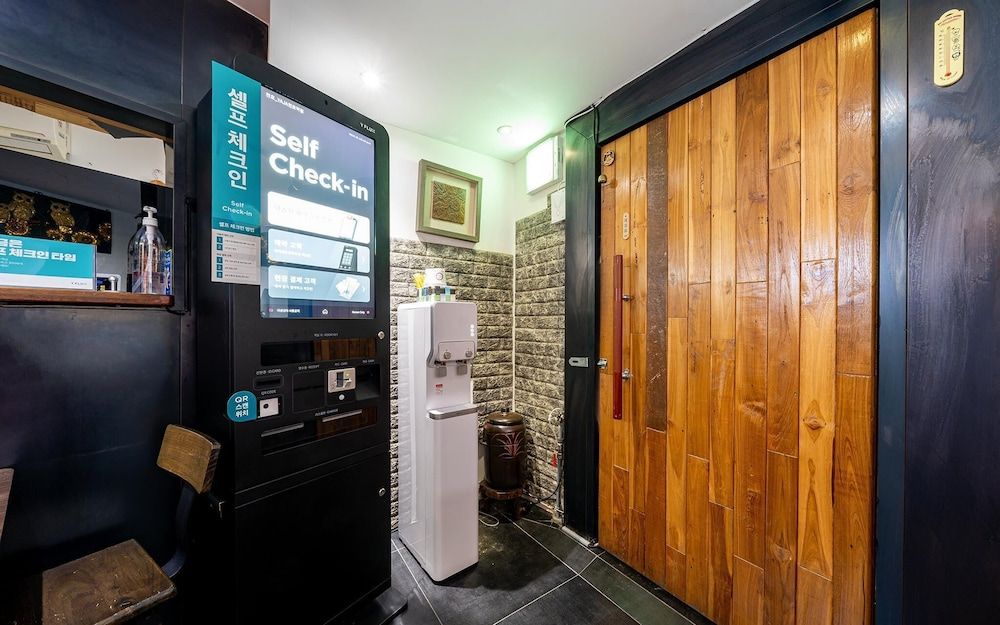 undefined Cheonho Yaja Cheonho Station 3