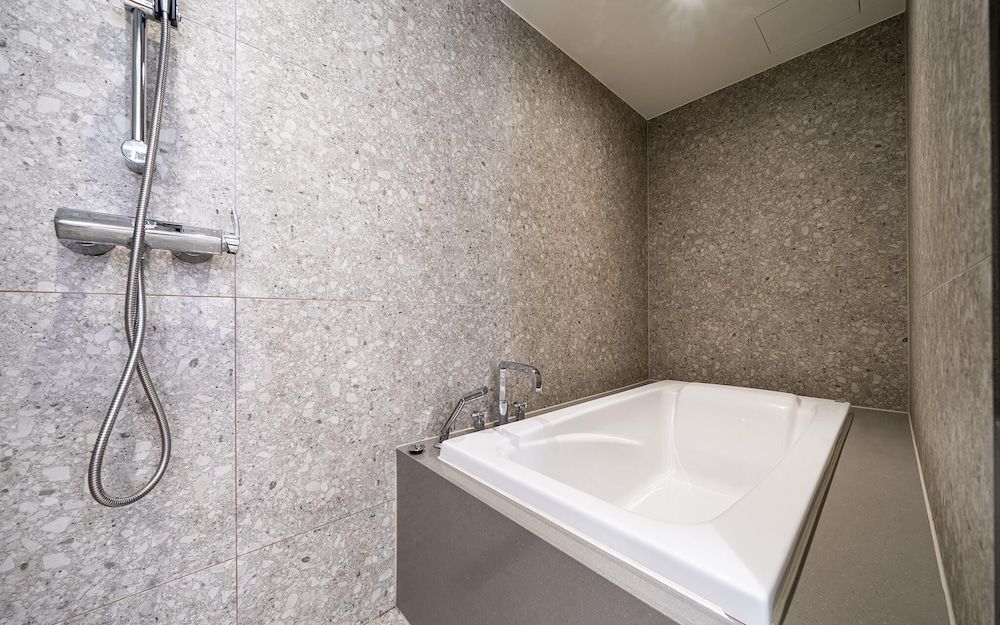 Yeoksam CF Room (Premium (Netflix)) 16