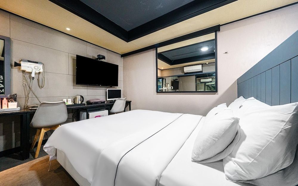 Sangbong Hotel Bus Room (General (Netflix TVing Watcha Disney ) 4