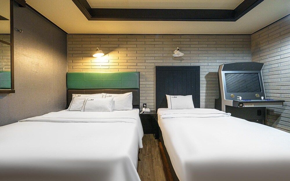 undefined Sangbong Hotel Bus 5