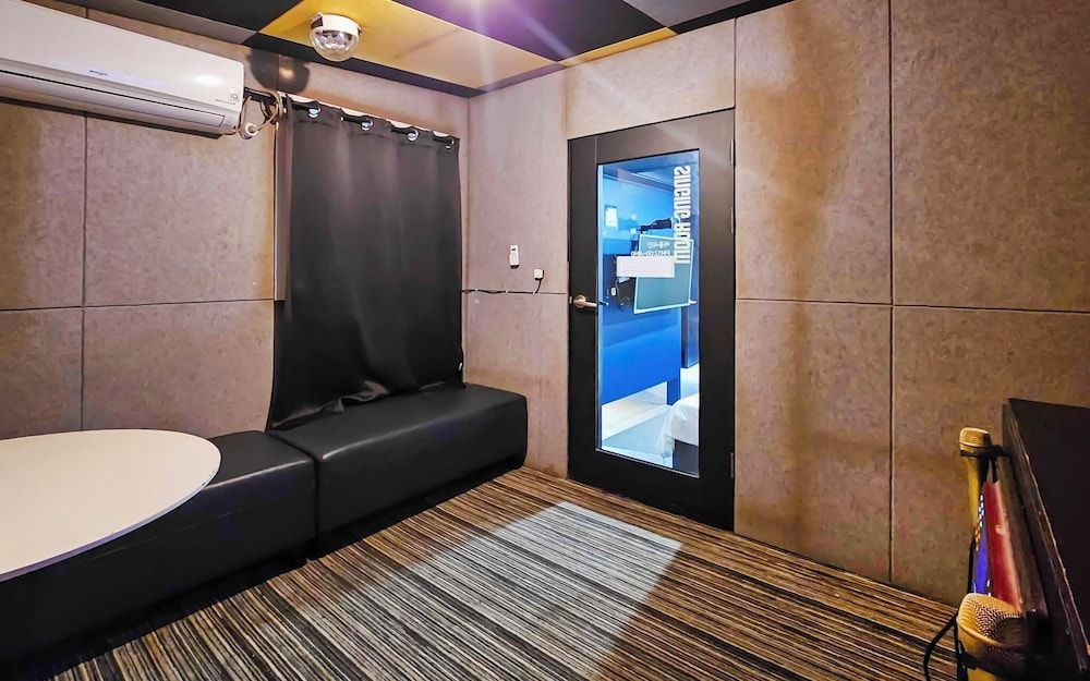 Sangbong Hotel Bus Room (Karaoke (ramen) (choose 2 fried rice ) 9