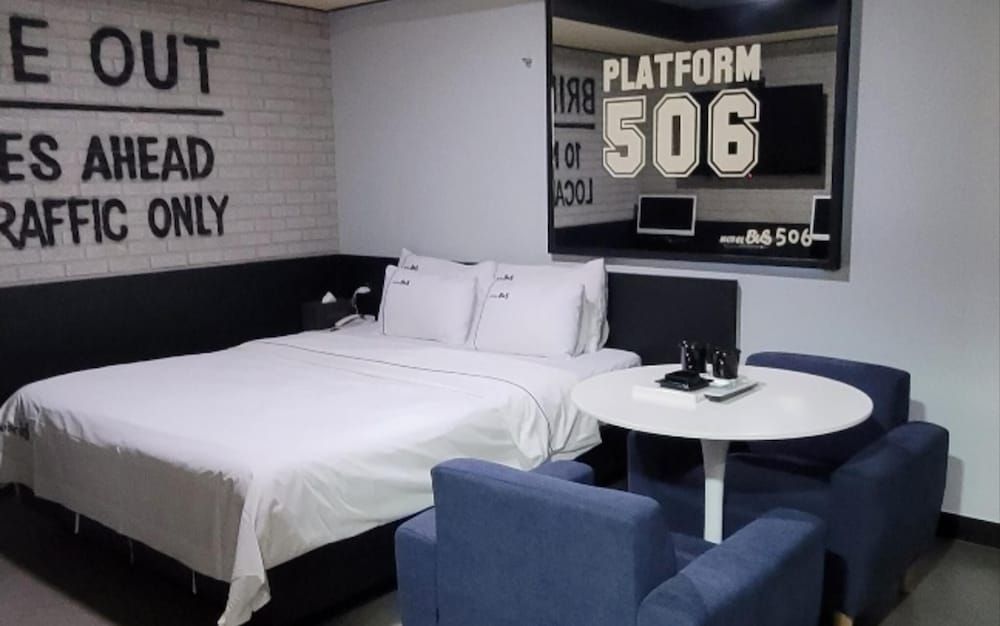 Sangbong Hotel Bus Room (Special room l Bathtub entertainment )