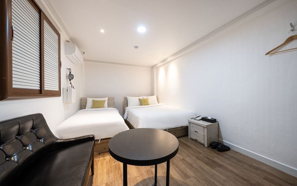 undefined Sinchon Rich 3