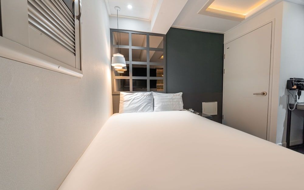 Wolgok Shinhwa Self Check-in Motel Room (Premium (65-inch TV Netflix free view) 10