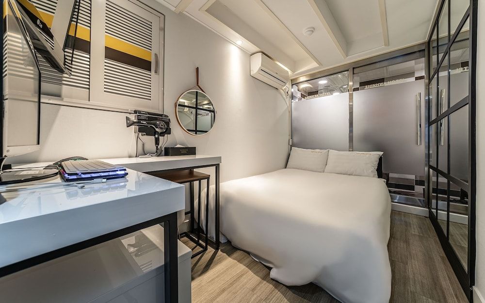 Wolgok Shinhwa Self Check-in Motel Room (Standard room (55-inch TV watching al)