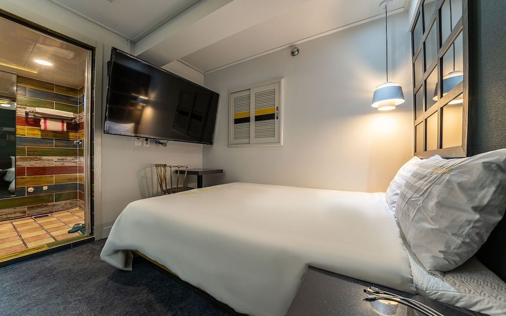 Wolgok Shinhwa Self Check-in Motel Room (Premium (65-inch TV Netflix free view) 18