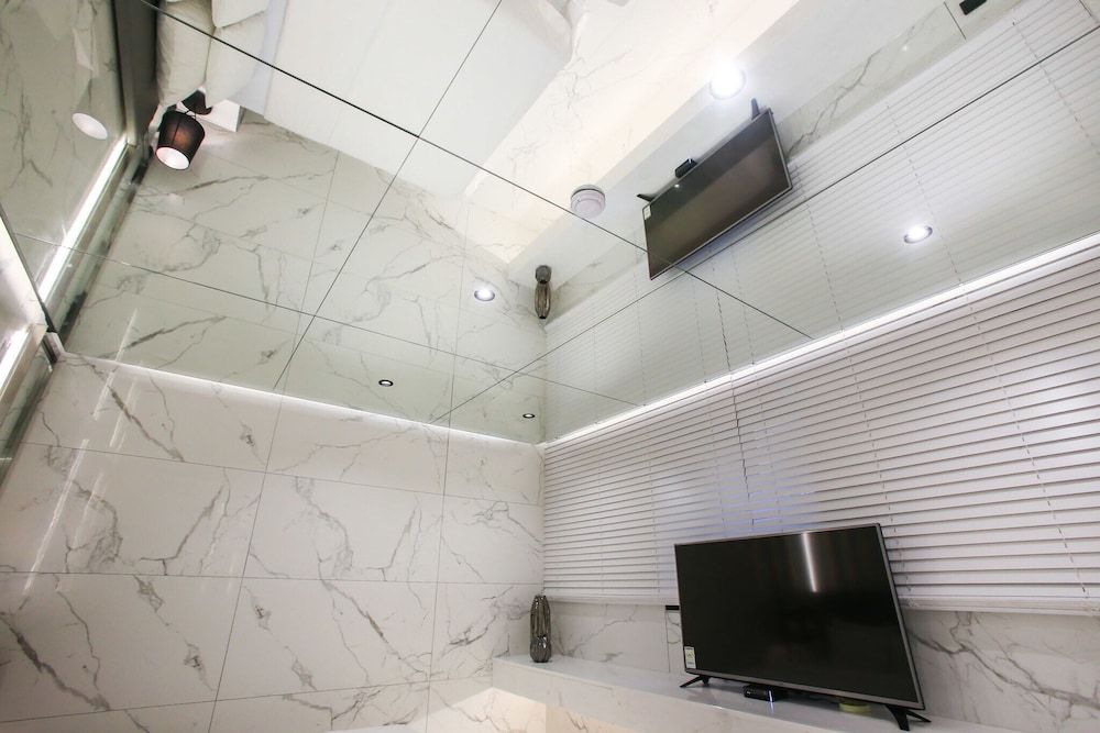 undefined Yeoksam Hotel Star Premier 8