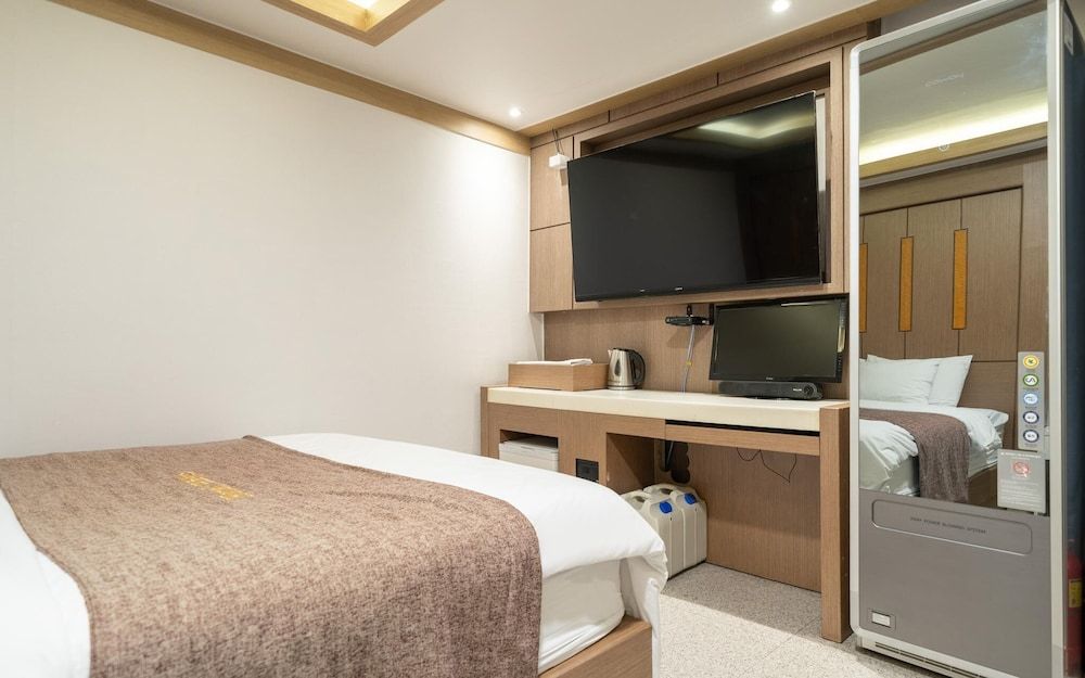 undefined Yeongdeungpo Starlight Hotel 7