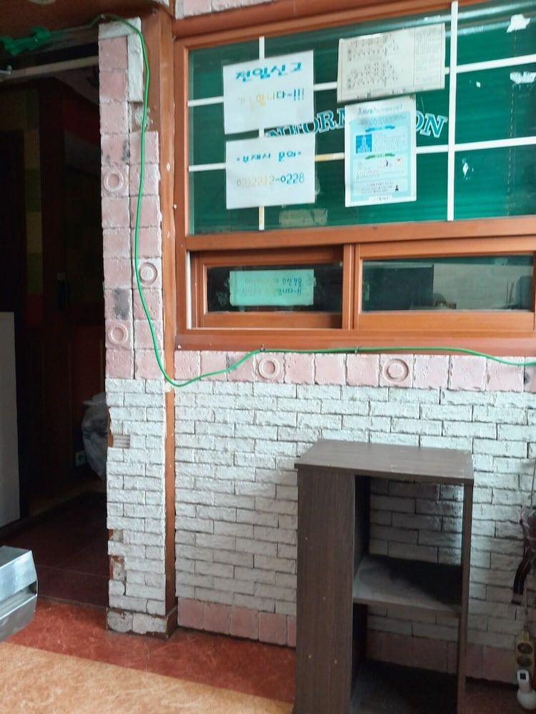 undefined Isak Minitel