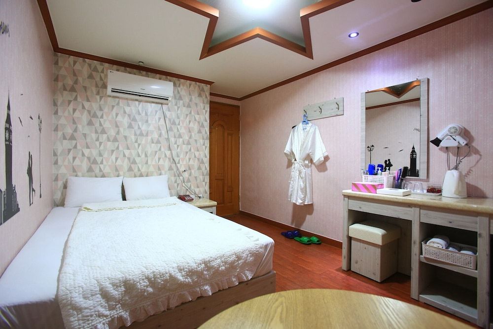 undefined Jongno Internet 5