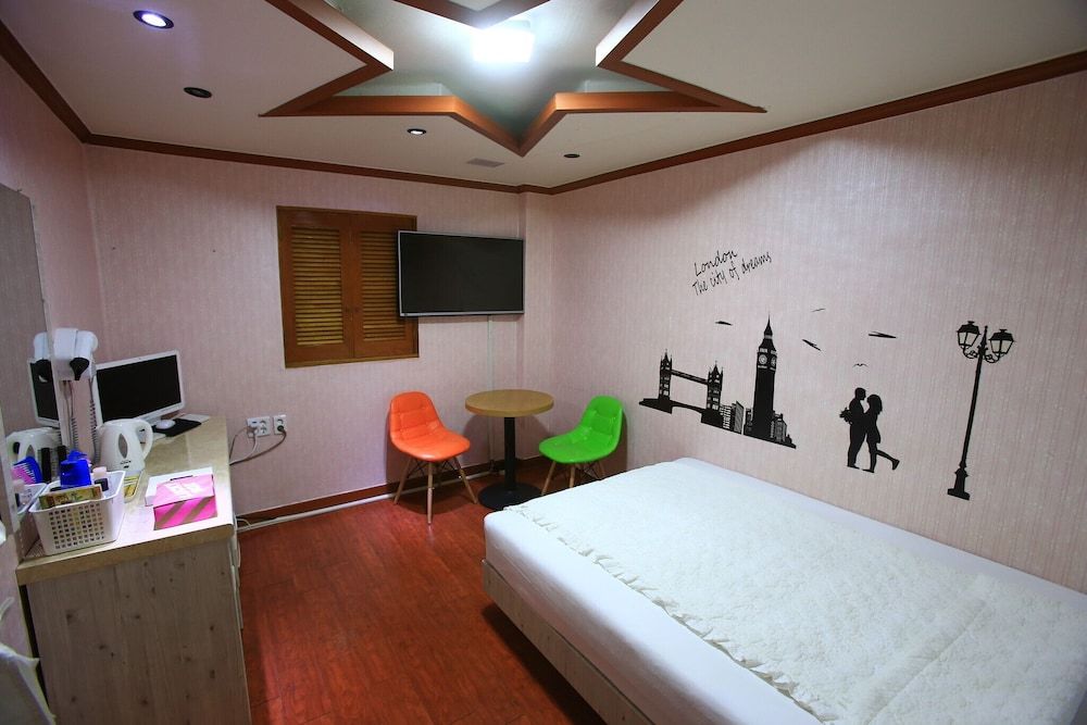 undefined Jongno Internet 3