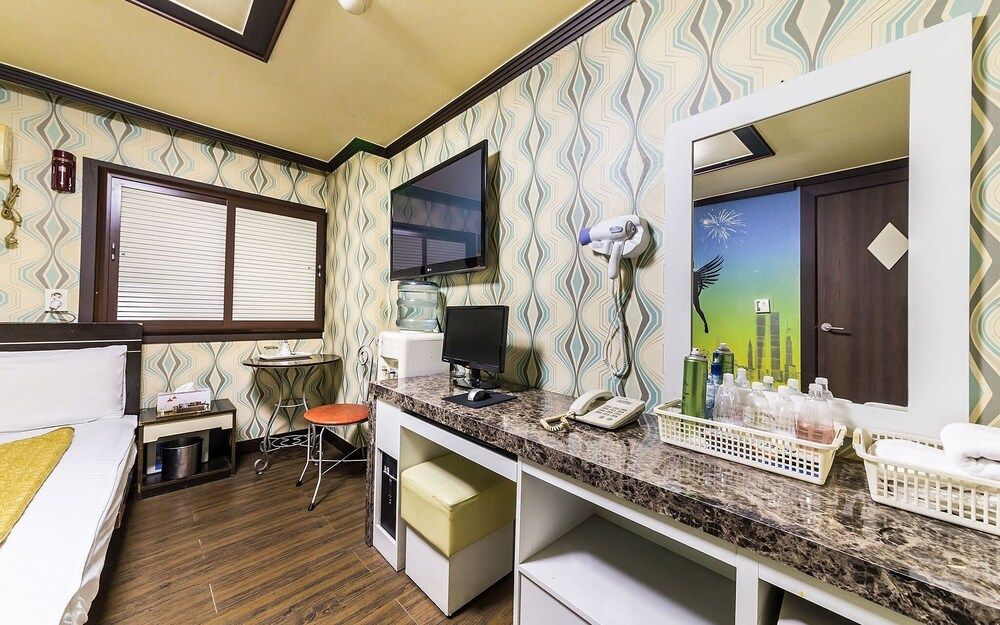 undefined Sinseoldong Mong 10