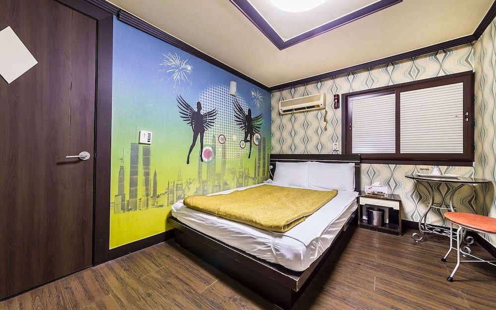 undefined Sinseoldong Mong 9