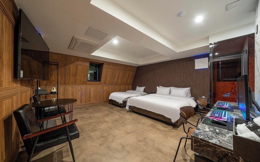 Seoul National Univ Stn 54beonga Room (VVIP (Netflix Disney/2 PCs for games/)