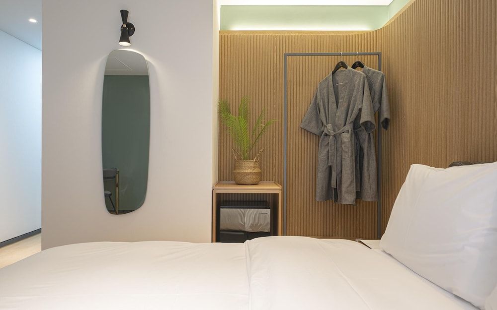 Brown Dot Yeoksam Branch Room (Premium B (OTT Bathtub)) 2