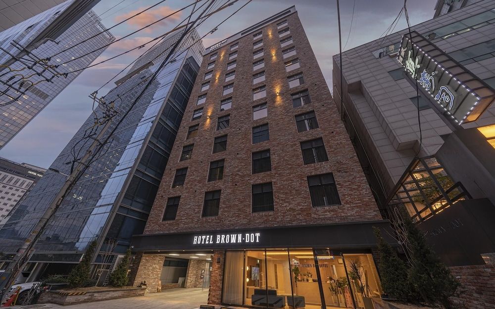 undefined Brown Dot Yeoksam Branch 3