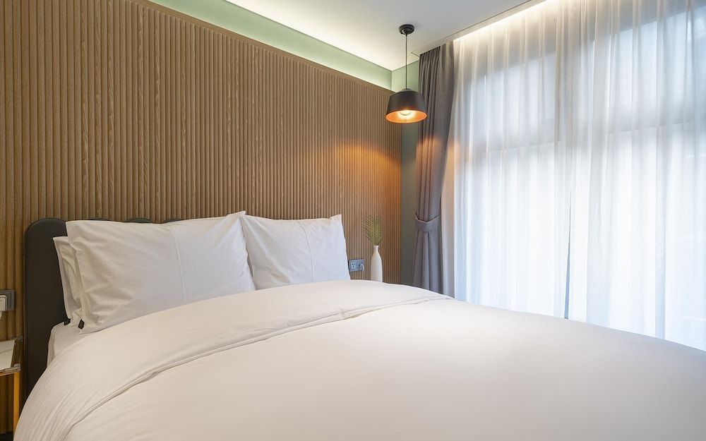 Brown Dot Yeoksam Branch Room (Premium B (OTT Bathtub)) 7